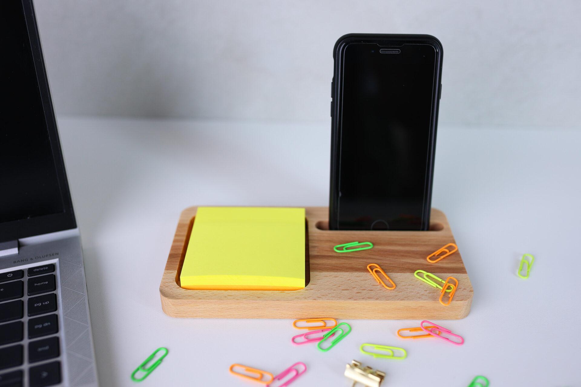 Naturalny Drewniany Organizer na Telefon i Drobiazgi