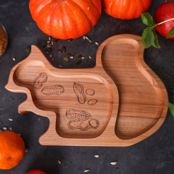 Drewniana Uroczy Półmisek Na Przekąski w Kształcie Wiewiórki